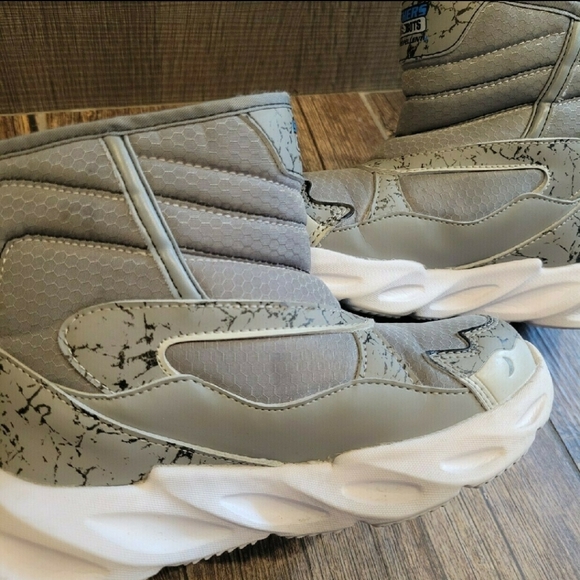 Shark Winter Boots - Picture 5 of 8